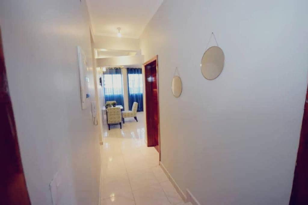 Stone House - Makepe, Douala Aparthotel Buitenkant foto