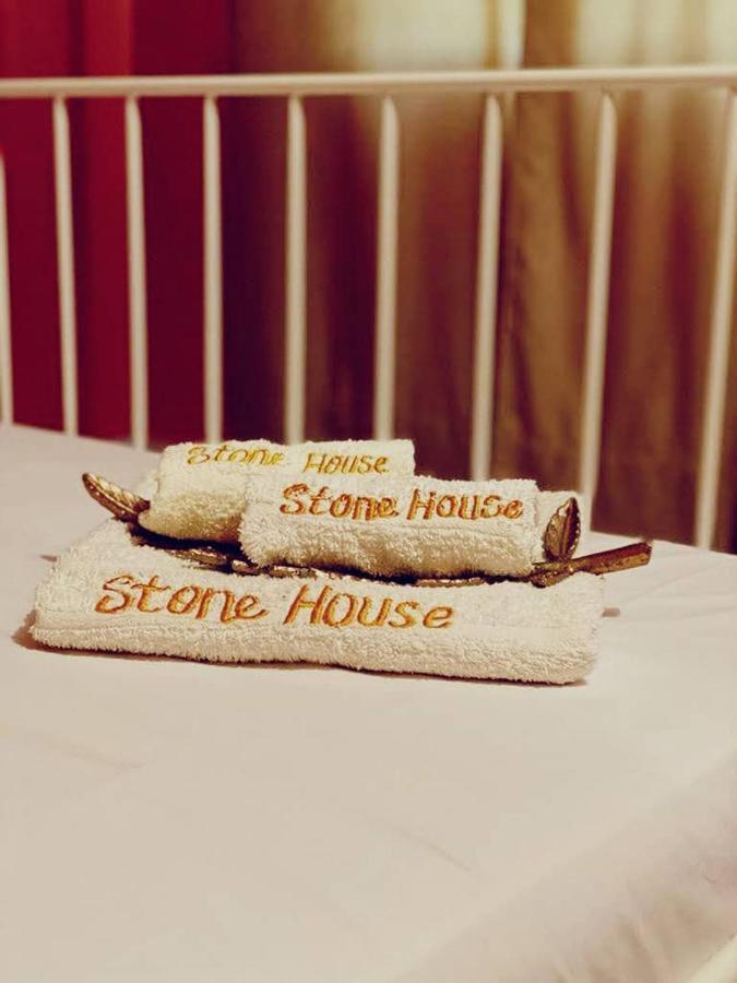 Stone House - Makepe, Douala Aparthotel Buitenkant foto