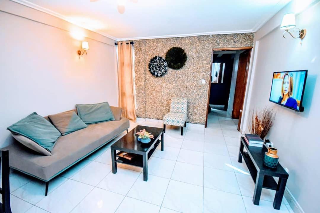 Stone House - Makepe, Douala Aparthotel Buitenkant foto