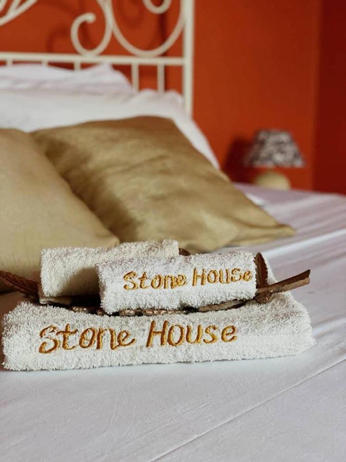 Stone House - Makepe, Douala Aparthotel Buitenkant foto